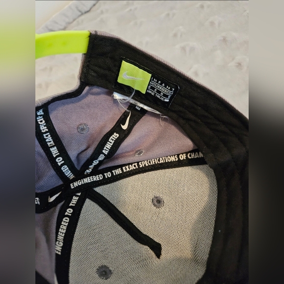 Nike infant hat - Picture 2 of 4